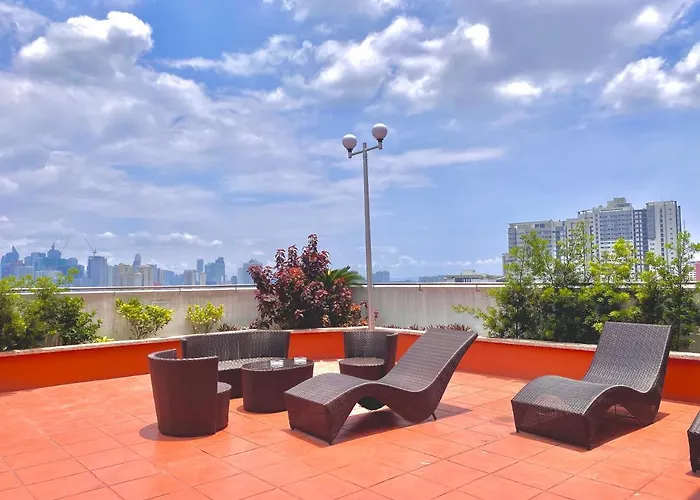 Hotel I Malate & Condotel