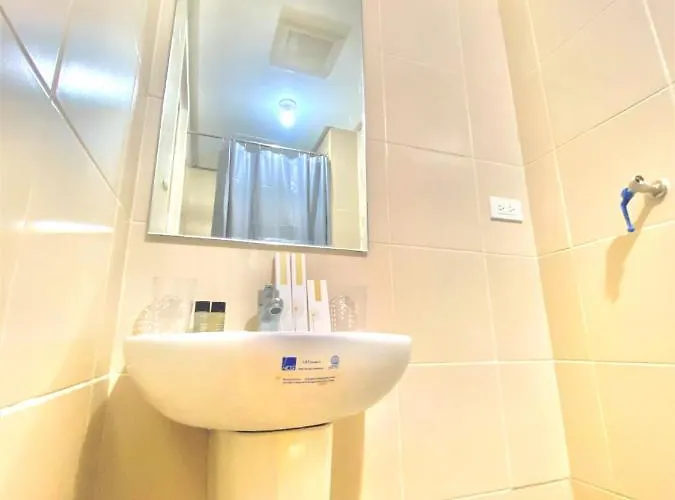 I Malate & Condotel 4* Manila