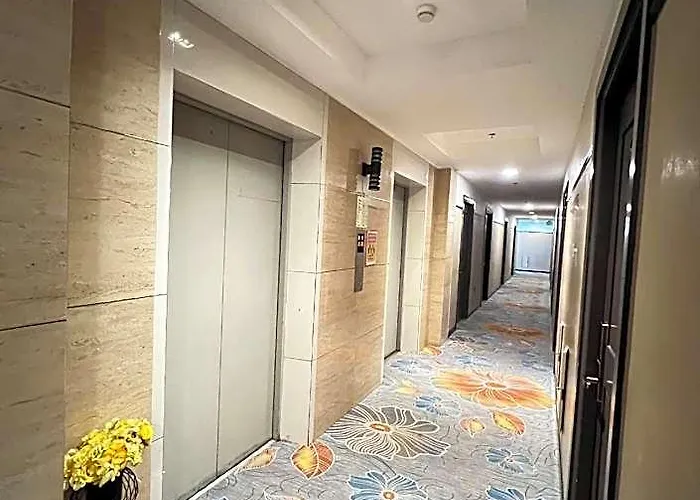 I Malate & Condotel Hotel